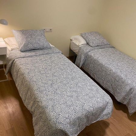 Cal Tofones, Baixos 2. Allotjament Turistic A Borredá المظهر الخارجي الصورة
